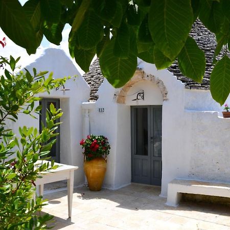 בית הארחה לוקורוטונדו 	Trullo Piccola Contrada מראה חיצוני תמונה