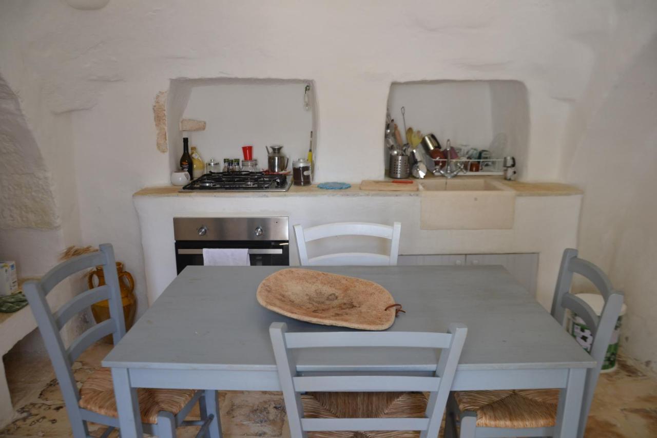 בית הארחה לוקורוטונדו 	Trullo Piccola Contrada מראה חיצוני תמונה
