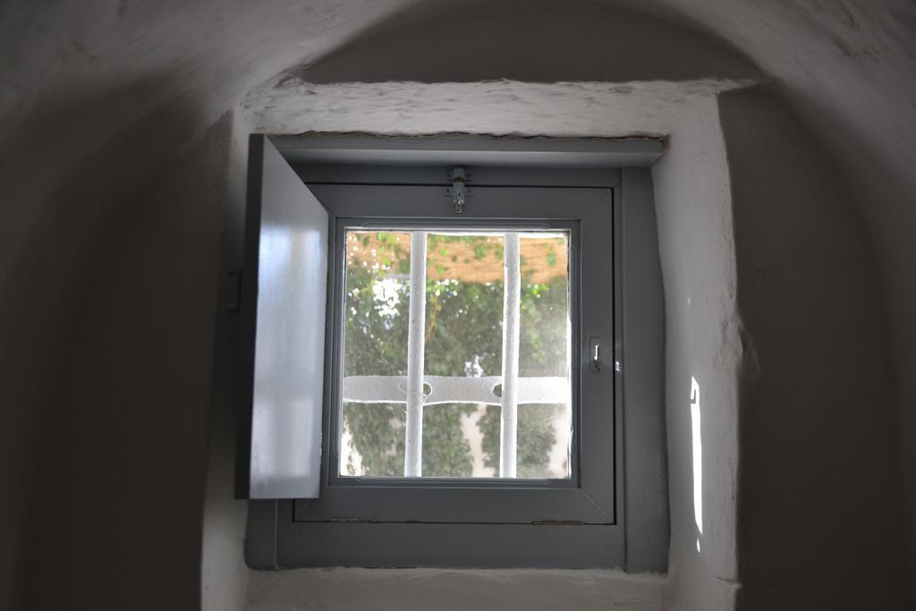 בית הארחה לוקורוטונדו 	Trullo Piccola Contrada מראה חיצוני תמונה